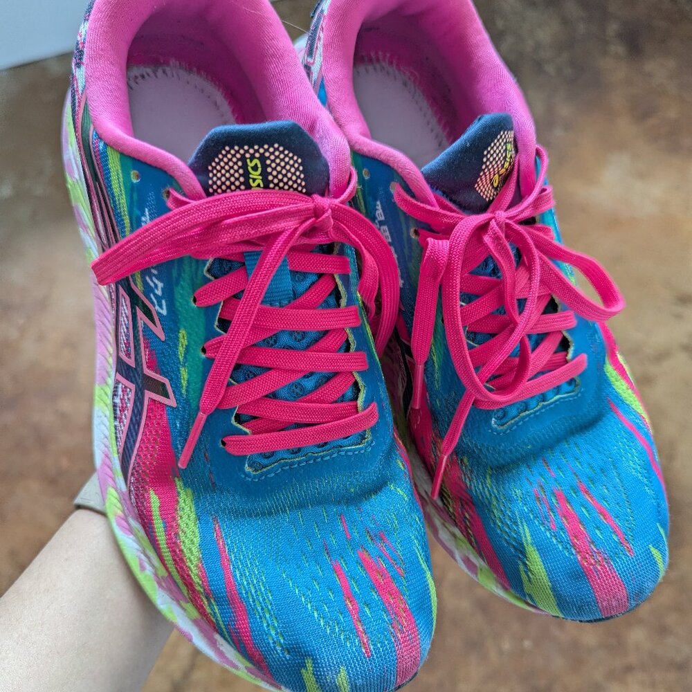 Ascis trinoosa 13 size 7.5 digital aqua and pink
